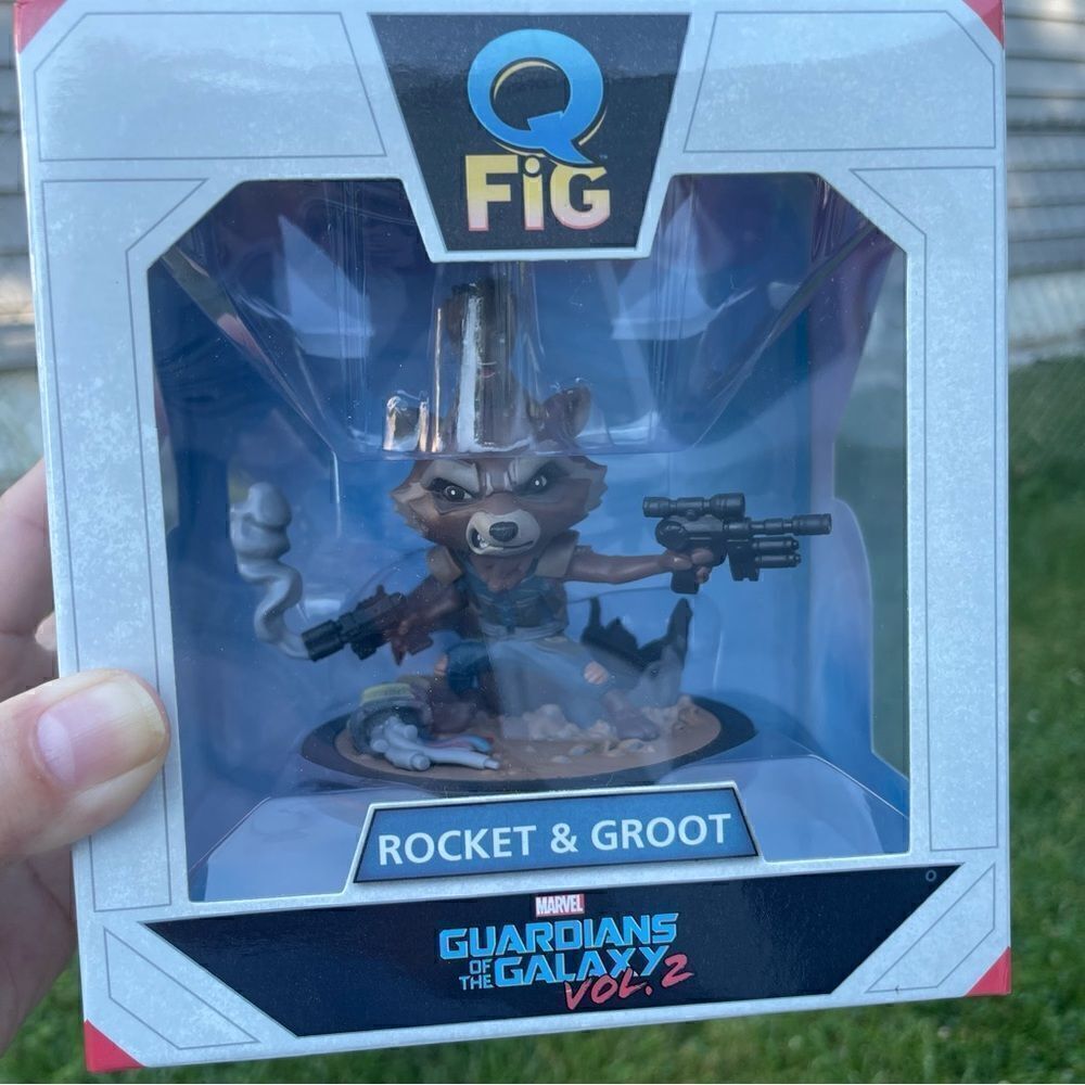 FUNKO ROCKET AND GROOT